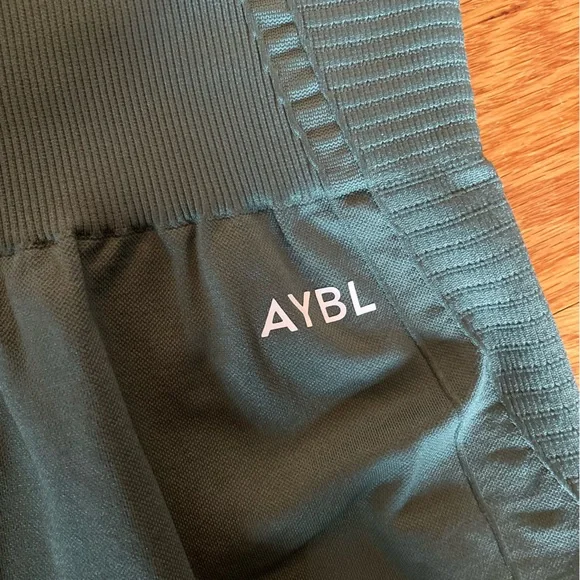 NWOT AYBL Balance V2 Seamless Green Shorts - Picture 4 of 6
